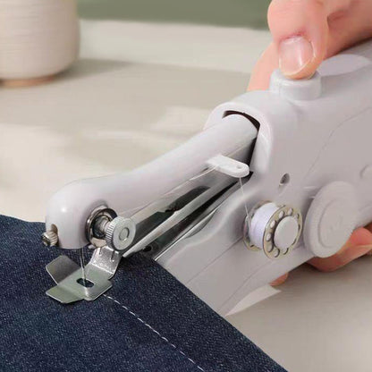 Stort specialerbjudande – 50 % rabatt💥🧵 Mini elektrisk symaskin – Lätt, bärbar och enkel att använda! ✨
