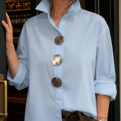 👚 Oversized damskjorta med statementknappar